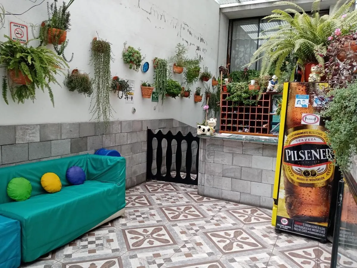 Hostal Sauna Water Palace Quito 0*,