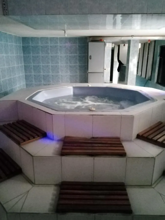 Hostal Sauna Water Palace Quito 0*,